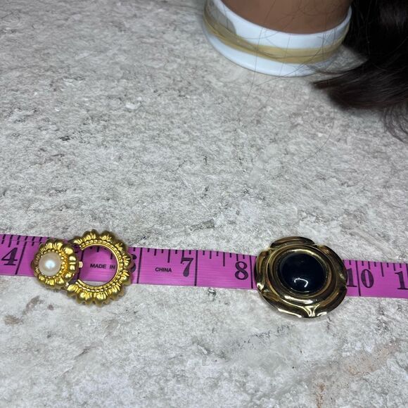 Fashion vintage clip on earring set of 2 - Picture 4 of 6